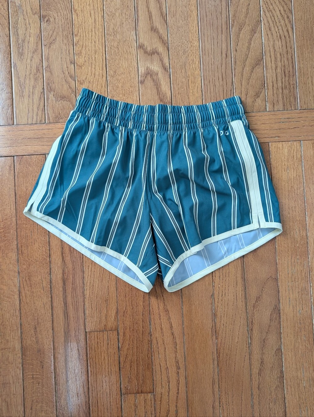 NWT DSG Mid-Rise Stride Shorts in Dark Green with Stripes (Multiple Sizes)